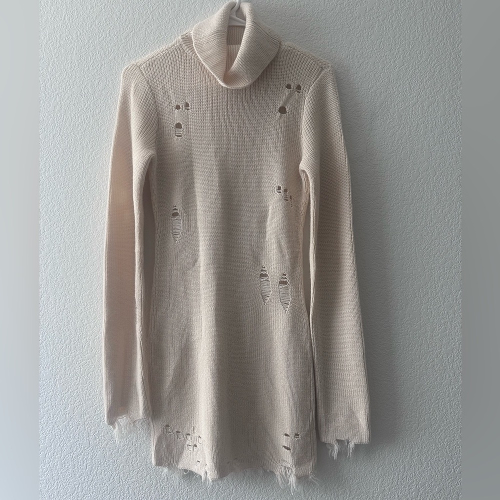 Lovers & Friends distressed sweater dress - Picture 3 of 5
